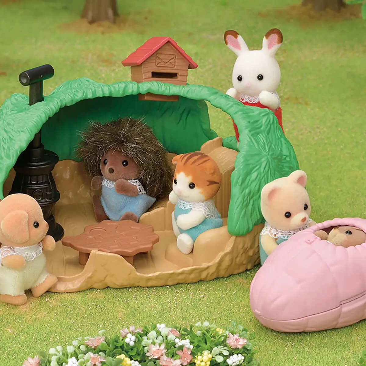 Baby Hedgehog Hideout by Sylvanian Families