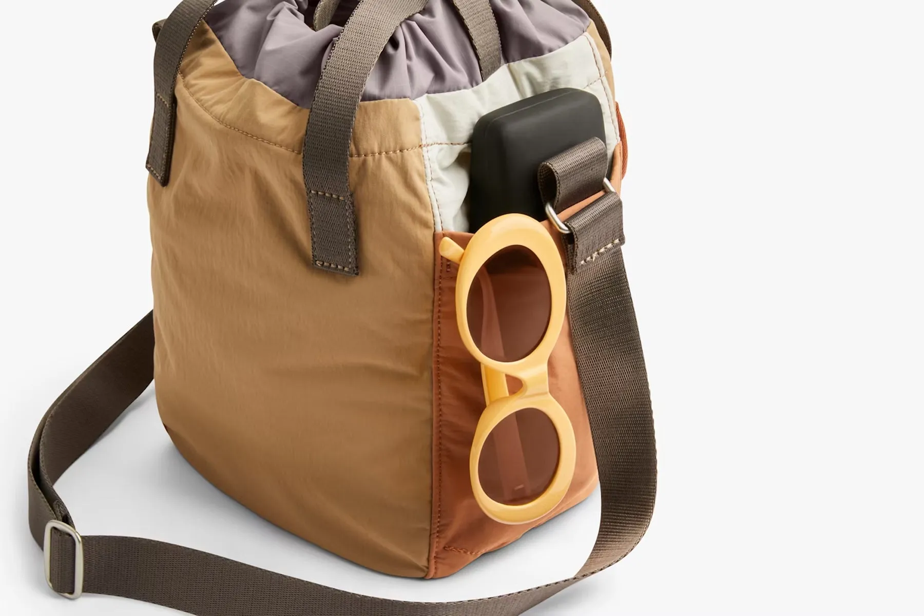 Bellroy Cinch Bucket Bag Sand Dune