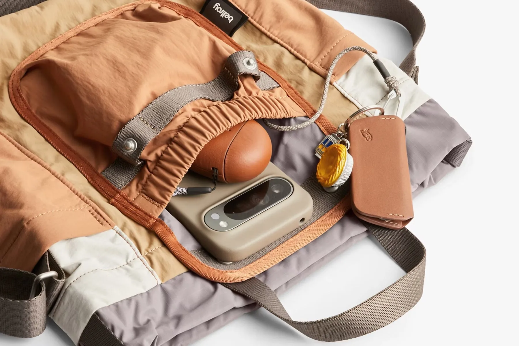 Bellroy Cinch Bucket Bag Sand Dune