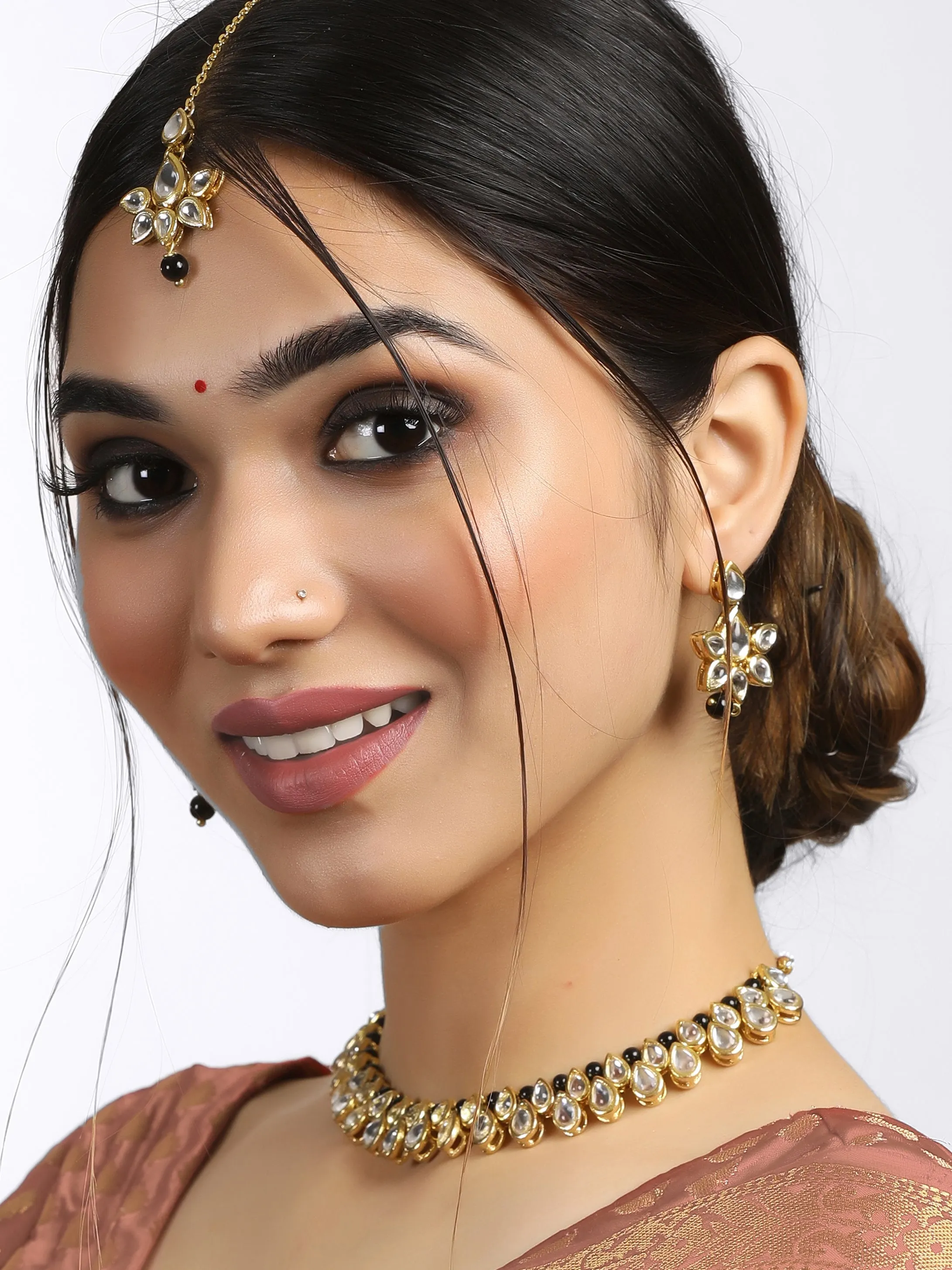 Black Beads Studded Kundan Necklace Set