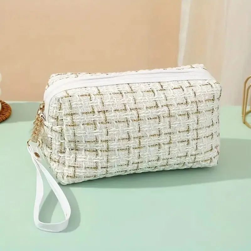 EG10307 Tweed Pouch With Wristlet Strap