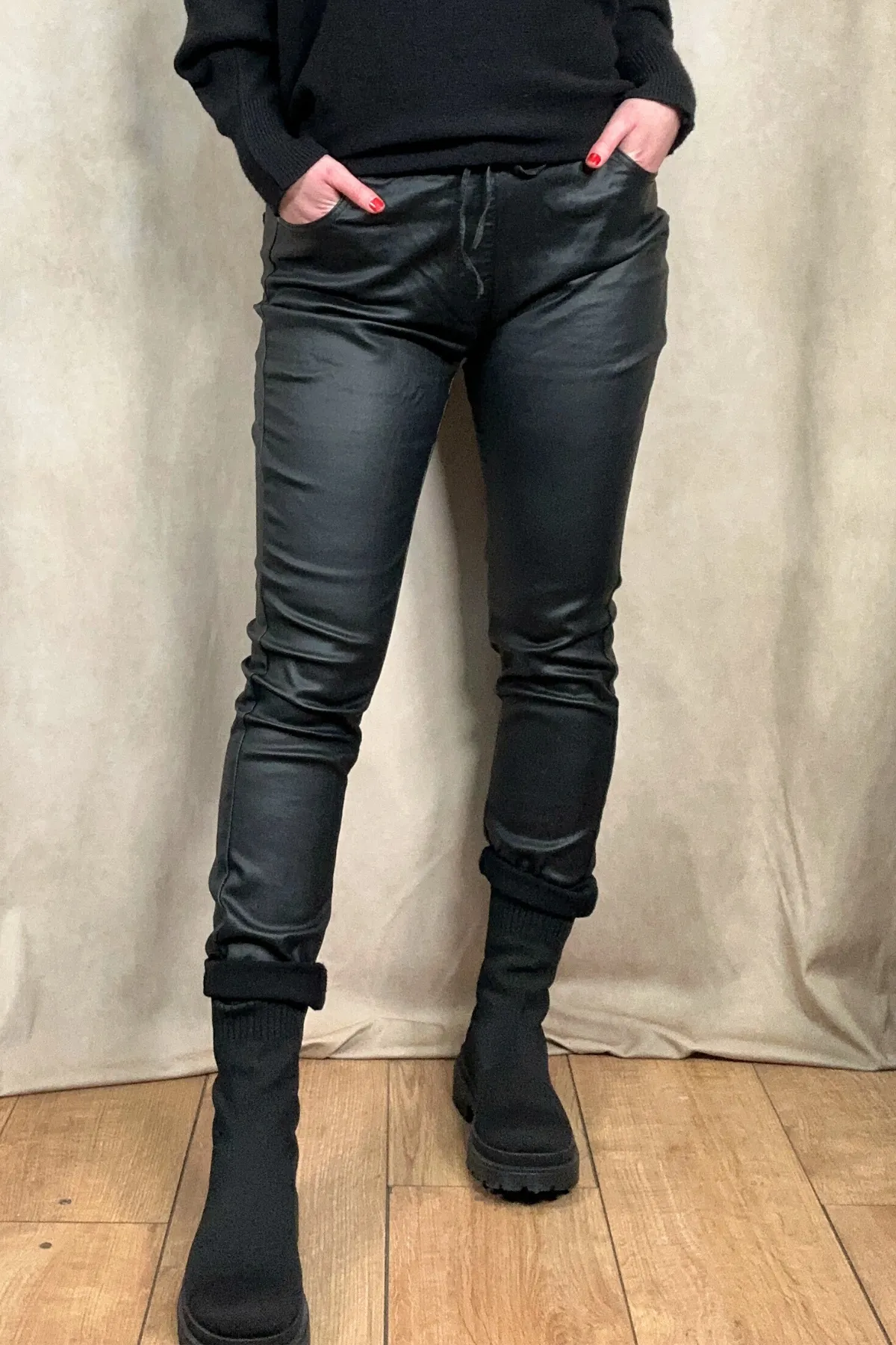 Ellie Elasticated Wax Black Jeans