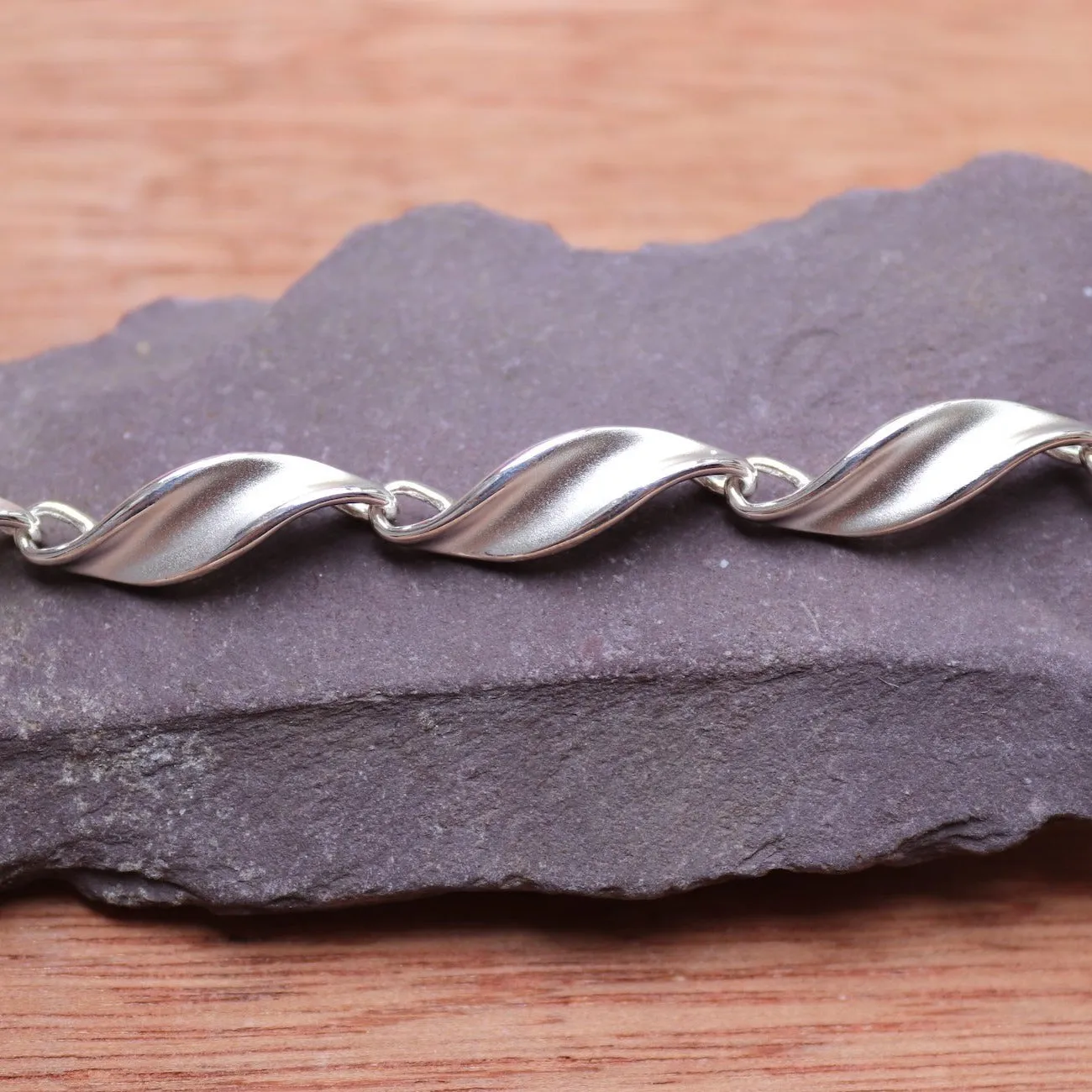 Rolling Waves Necklace