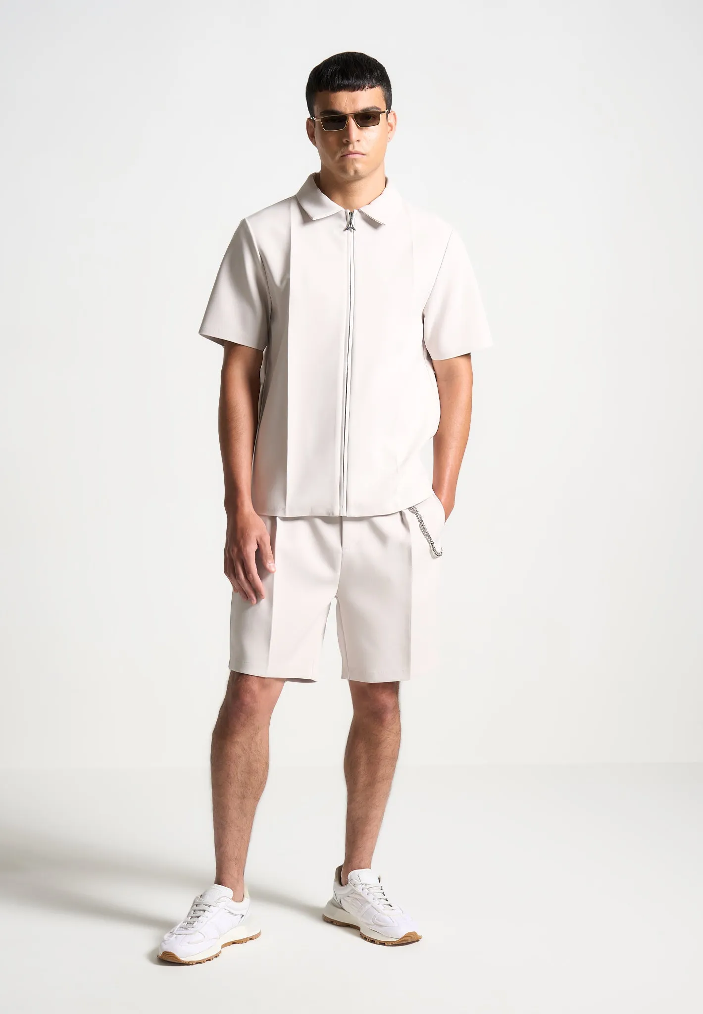 Tailored Shorts With Chain - Stone